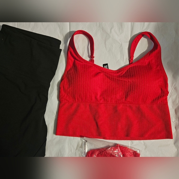 VS PINK 3 PC SET M/L Nwt - Picture 2 of 8